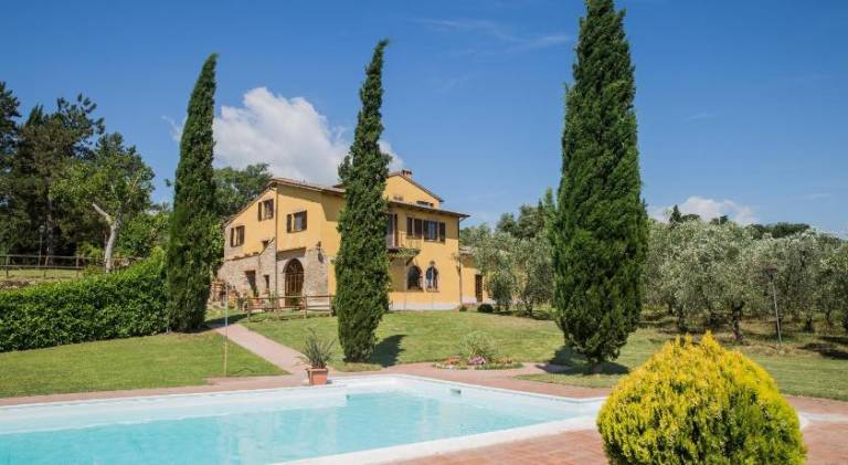 Farm with yard, pool & patio | Pets are welcome in Sarteano