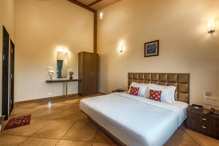 Villa with garden, hot tub & barbeque | Suitable for remote work | Pet-friendly — photo 2