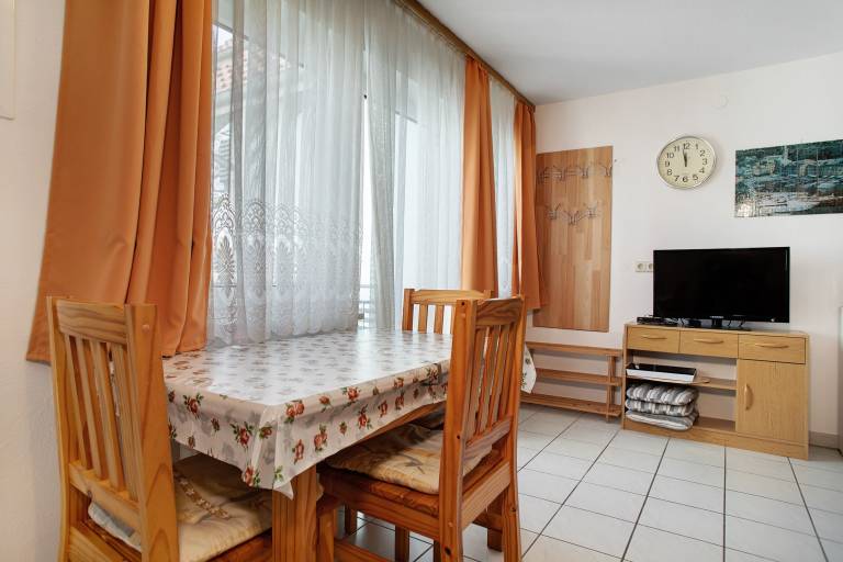 Holiday apartment with 1 room for 3 persons — photo 5
