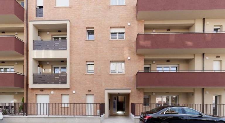 Rental apartment with patio — photo 4