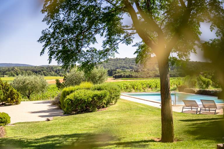 Vacation home with garden, pool & barbecue — photo 2