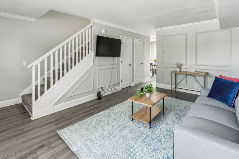 Apartment  Woodland Hills
