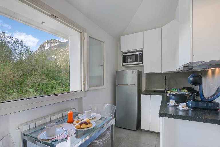 Children-friendly lovely studio with patio | Mountain view | Next to the beach | Pet-friendly — photo 4
