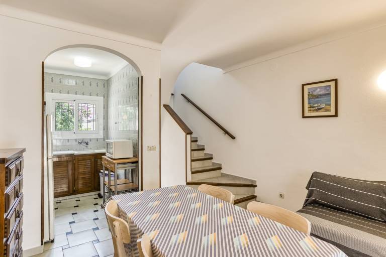 Vacation home with patio | City view — photo 3