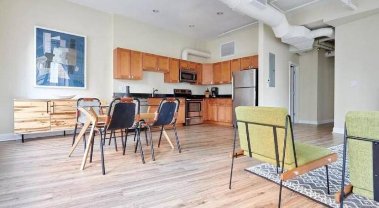 Spacious 2br FIDI District Centrally Located — photo 3