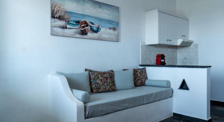 Holiday apartment with yard & terrace — photo 3