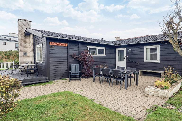 Pleasant house with yard, patio & BBQ | Close to the beach | Pet-friendly in Lokken