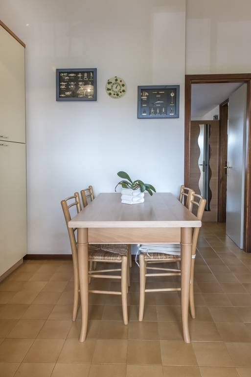 Rental apartment with terrace — photo 2