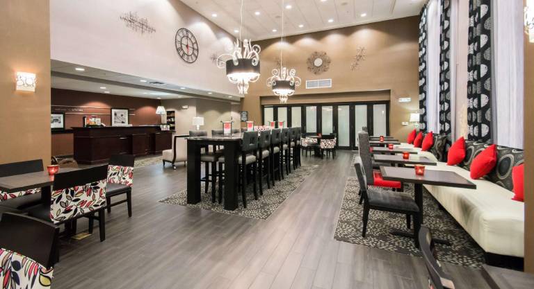 Hampton Inn & Suites Orlando-John Young Pkwy/S Park — photo 2