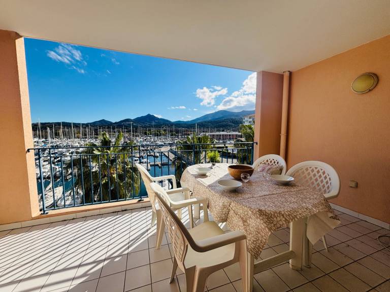 Rental apartment with barbeque | Next to the beach | Dogs allowed in Collioure