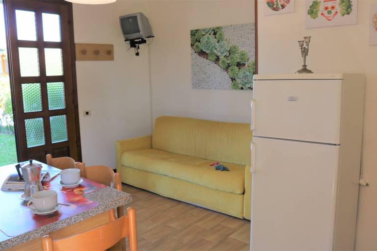 Family-oriented beautiful rental apartment with garden | Garden view | Pets allowed — photo 3
