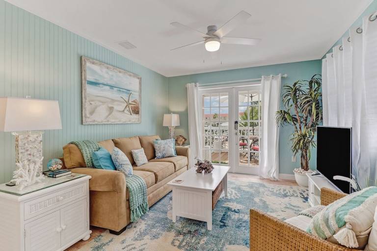House Pelican Bay