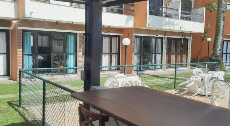 Apartment with pool — photo 5