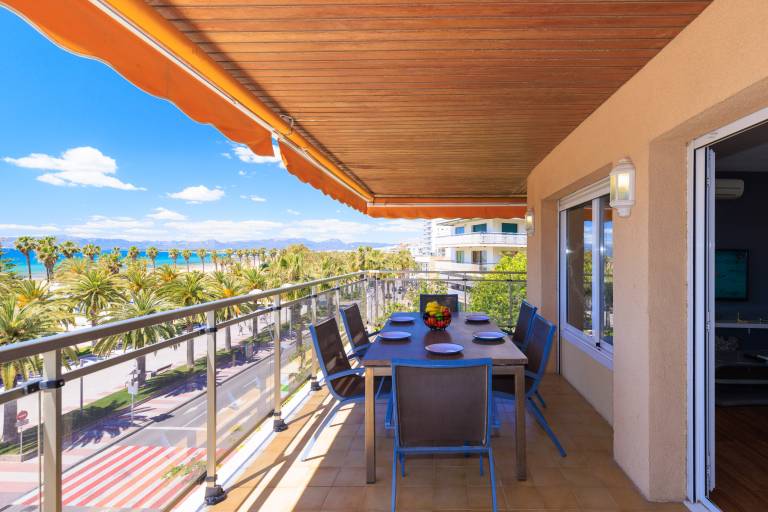 Holiday apartment with patio — photo 4