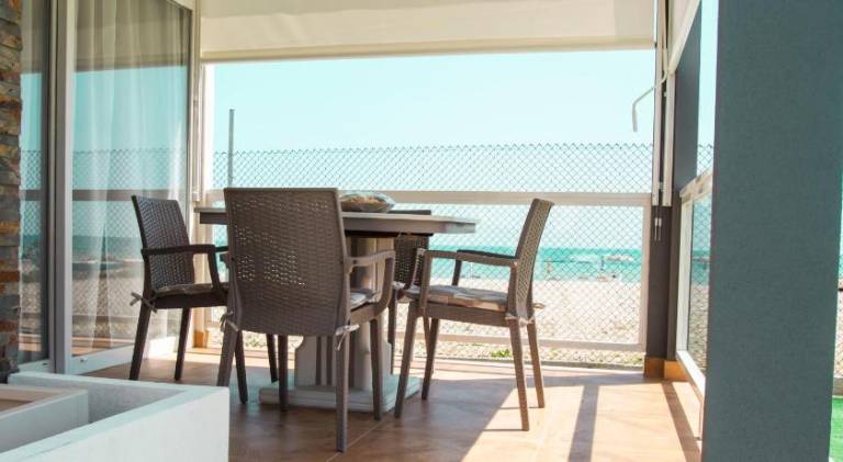 Villa with 2 rooms for 4 persons in Fermo