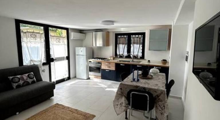 Holiday apartment with jacuzzi — photo 2