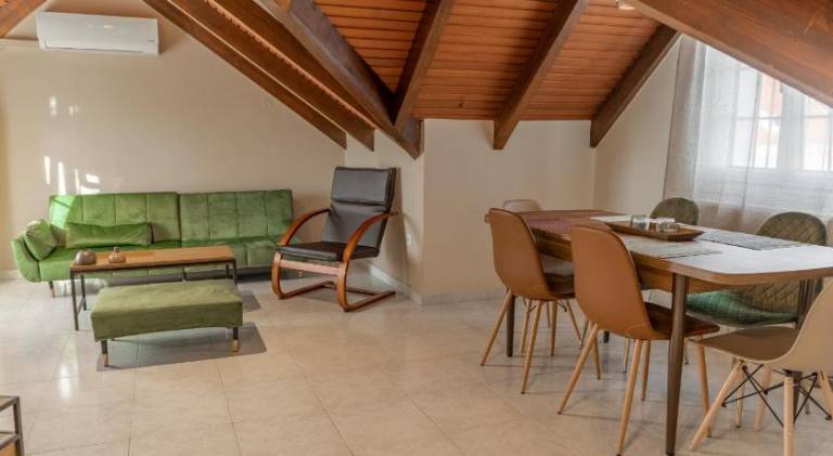 Rental apartment with 2 rooms for 5 persons — photo 4