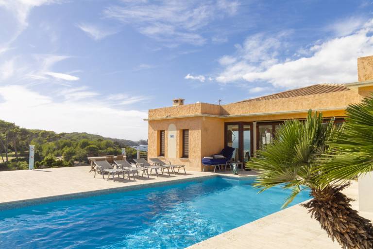Villa with private pool, patio & yard — photo 3