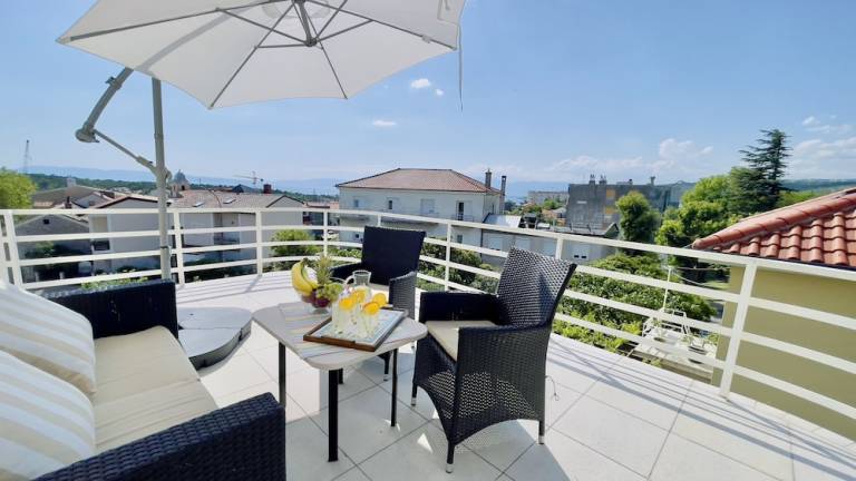 Apartma Bakarac