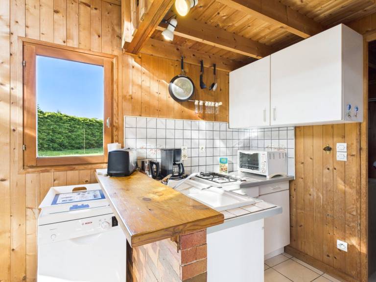 Chalet with barbeque, garden & terrace — photo 5