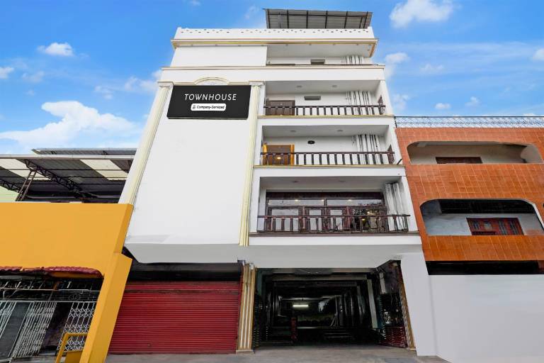 Super Townhouse White Town Rock Beach Formerly Prakasam Residency in Puducherry