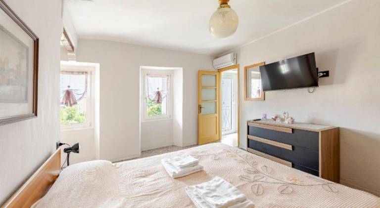 House with 2 rooms for 4 persons in Gravedona