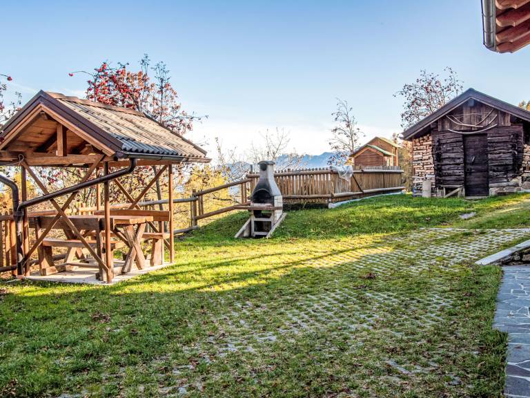 Vacation home with barbecue & yard | Nature view — photo 4