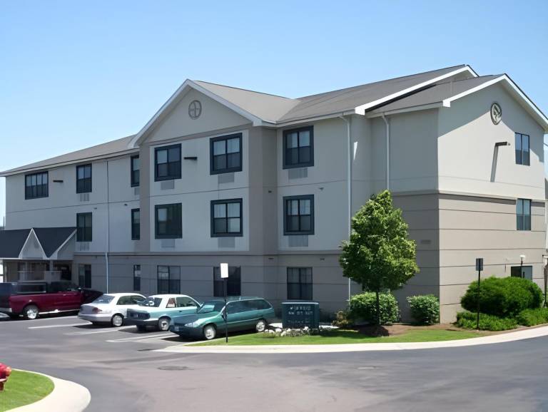 Suburban Studios Auburn Hills - Detroit in Auburn Hills, MI