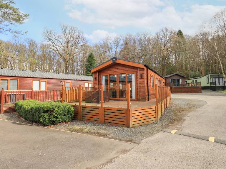 Family-oriented nice cottage with garden | Beach view | Pet-friendly in Ambleside