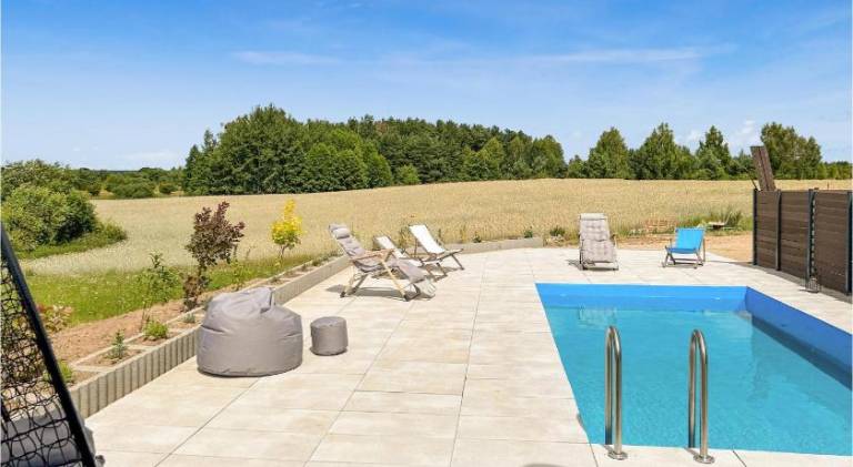 Lovely vacation home with pool | Pets are welcome — photo 3