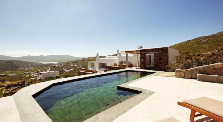 Villa with barbeque, terrace & pool | Beach nearby | Suitable for remote work | Pets are welcome in Mykonos