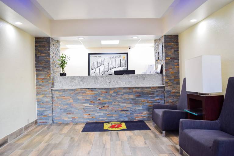 Super 8 By Wyndham Raleigh Downtown South — photo 2