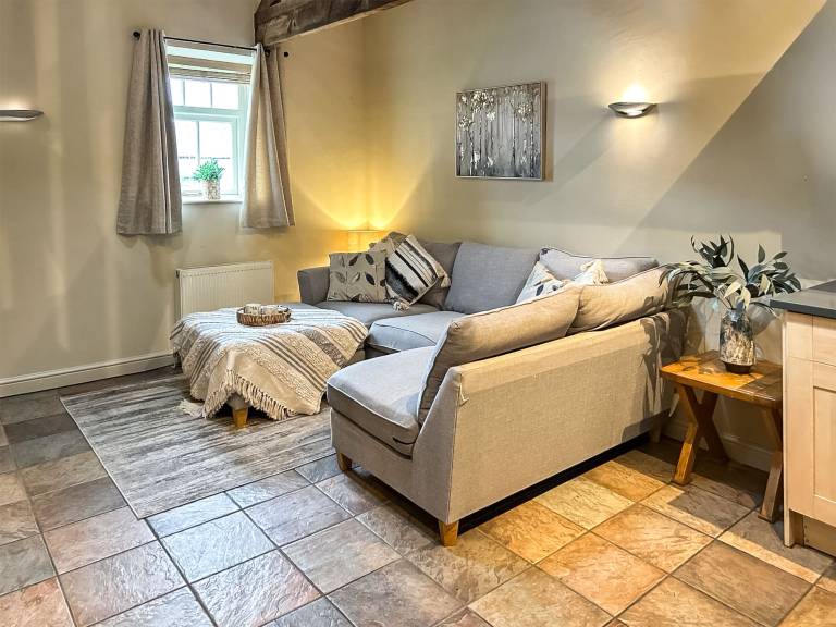 Child-friendly charming cottage with yard | Pets allowed — photo 3