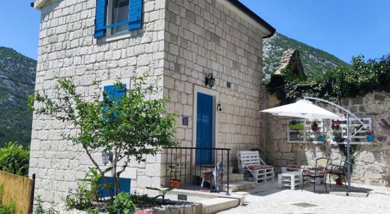 Lovely house with hot tub | Pet-friendly in Omis