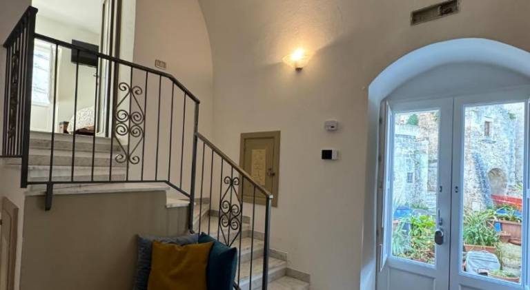 House with 2 rooms for 5 persons — photo 2