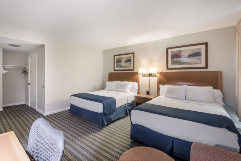 Motel  Corning