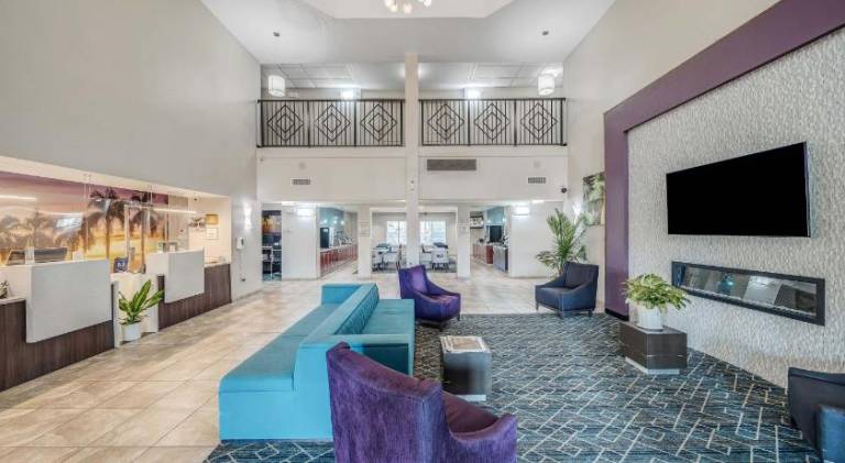 La Quinta Inn & Suites by Wyndham PCB Pier Park area — photo 2
