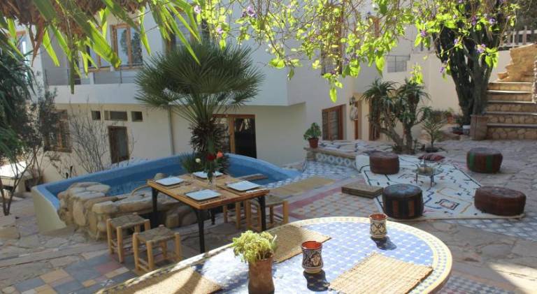 House with barbecue, patio & pool in Taghazout