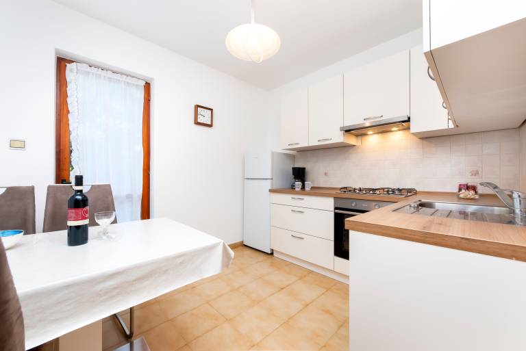 Two bedroom apartment with balcony and sea view Rovinj (A-24823-a) — photo 3
