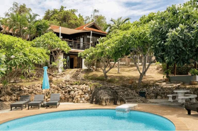 Villa Ang Thong