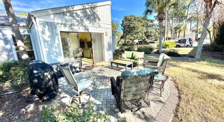 Vacation home with pool | Good for workation | Pet-friendly — photo 4