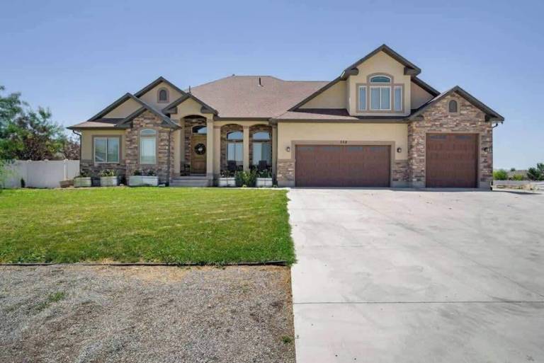 House  Grantsville