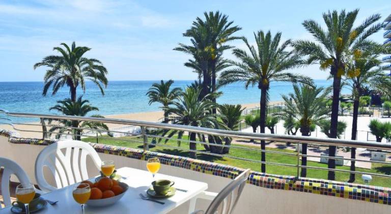 Rental apartment with pool in Denia
