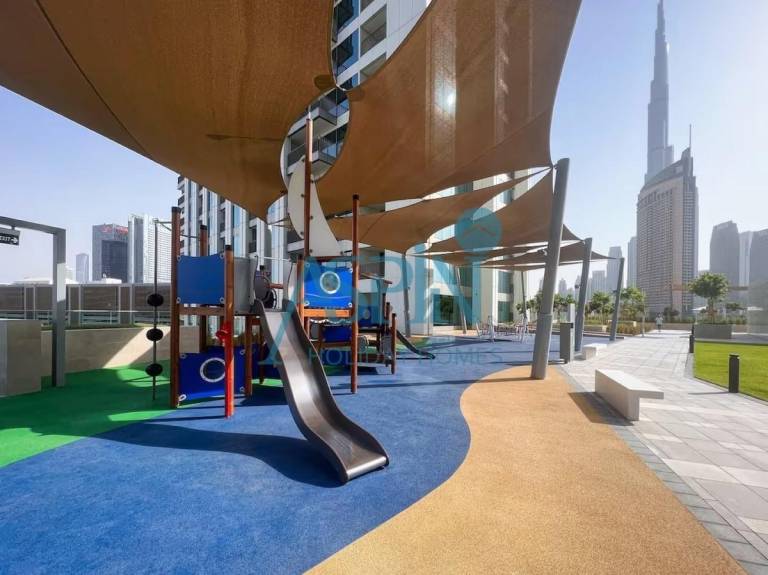 Vacation home with pool, yard & hot tub | Near Burj Khalifa — photo 5