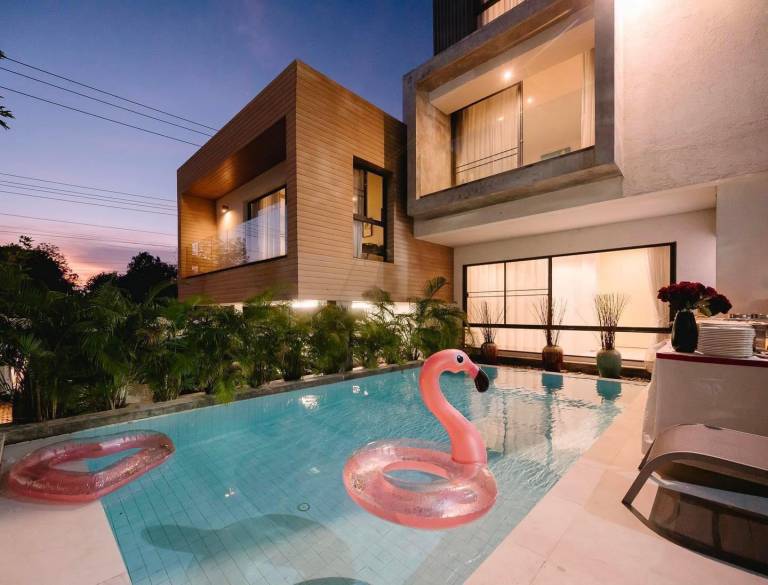 1000 m² Villa