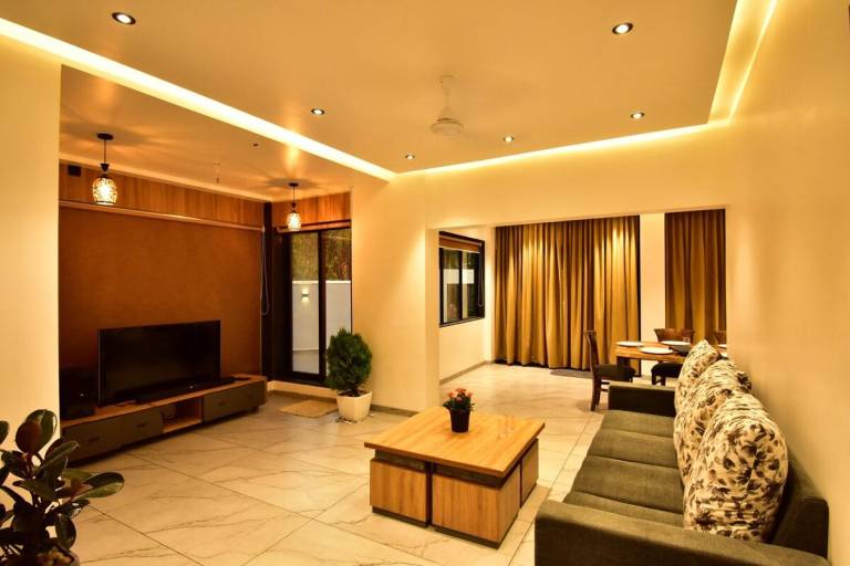 Villa with BBQ, pool & garden in Khandala