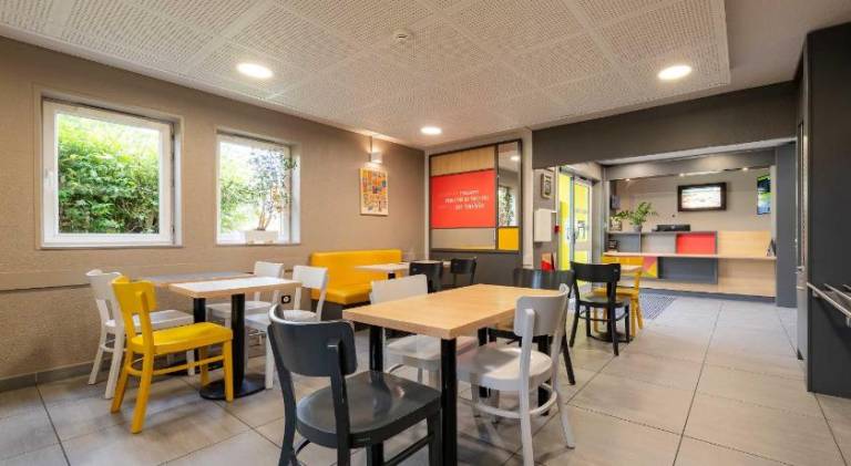 B&B HOTEL Calais Centre St Pierre — photo 4