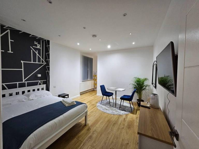 Studio flat  Muswell Hill