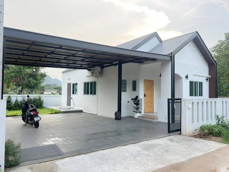 House with terrace & garden in Chiang Rai