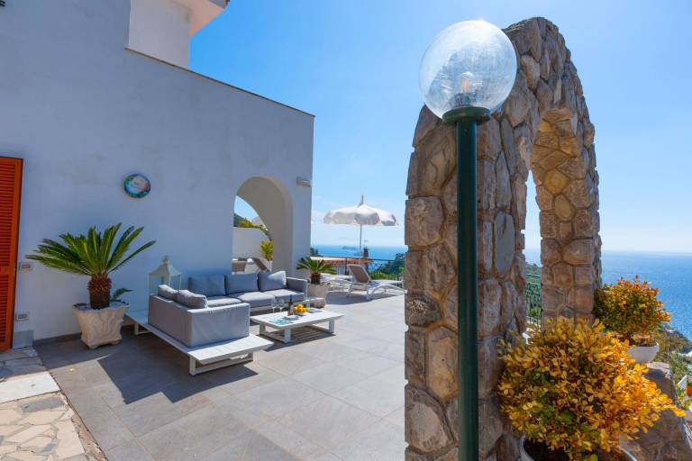 Children-friendly villa with terrace, barbecue & private pool | Next to the beach | Perfect for remote work | Pet-friendly — photo 4